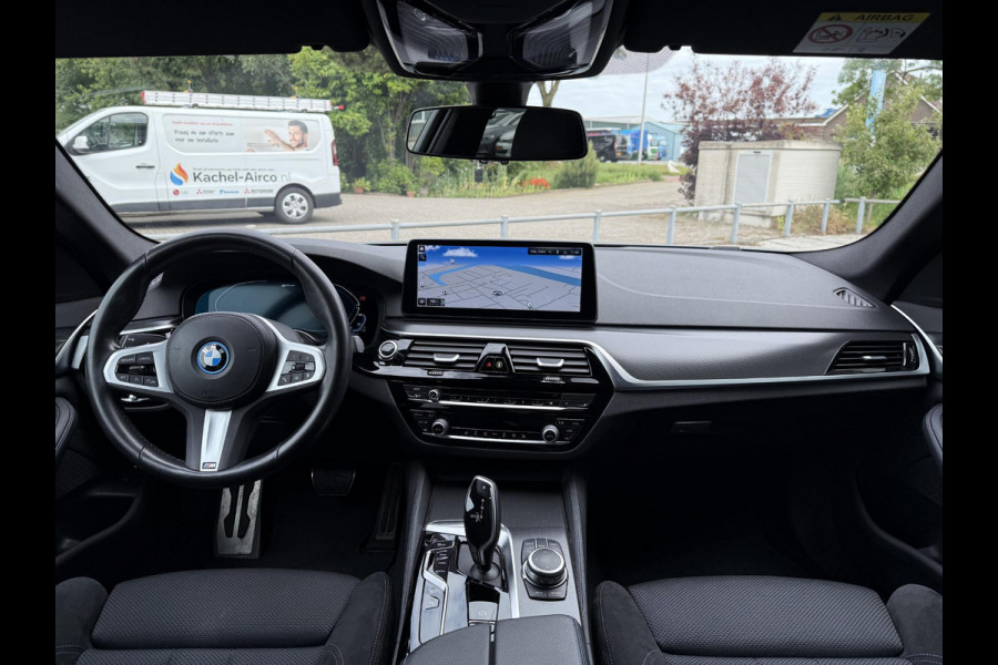 BMW 5 Serie 520e Aut. Hybrid M-Sport | Navi | BMW Laser Led | Alcantara Interieur |