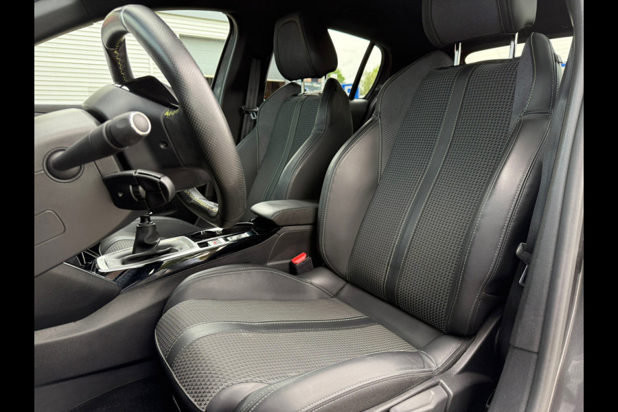 Peugeot 208 1.2 Turbo GT - Navi - Climate - Parkeerhulp - Org.NL