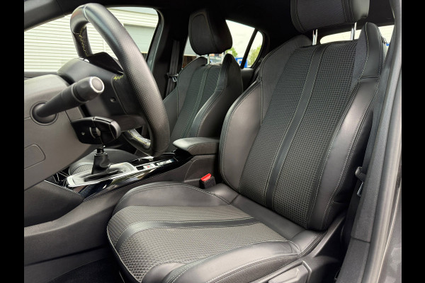 Peugeot 208 1.2 Turbo GT - Navi - Climate - Parkeerhulp - Org.NL