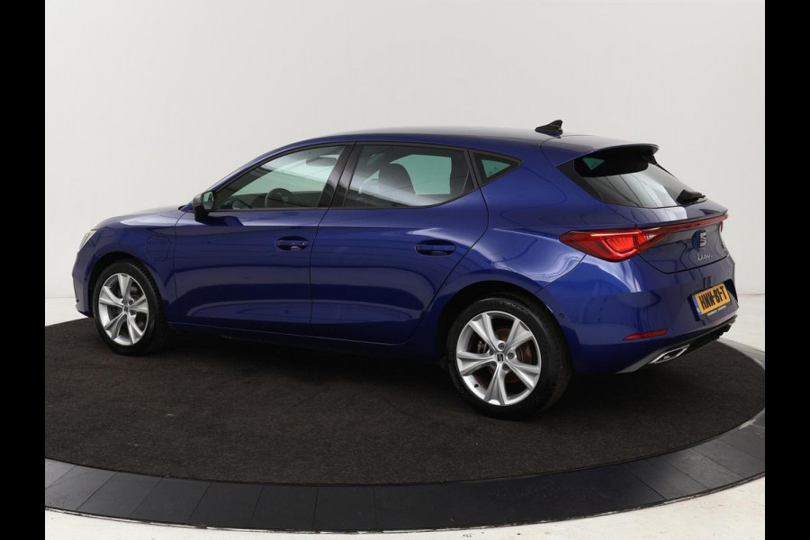 Seat Leon 1.4 eHybrid PHEV FR | Stoel & stuurverwarming | Camera | Adaptive cruise | Carplay | Keyless | Sfeerverlichting | Memory | Half leder | Navigatie | Full LED