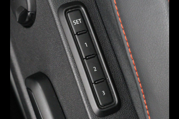 Seat Leon 1.4 eHybrid PHEV FR | Stoel & stuurverwarming | Camera | Adaptive cruise | Carplay | Keyless | Sfeerverlichting | Memory | Half leder | Navigatie | Full LED
