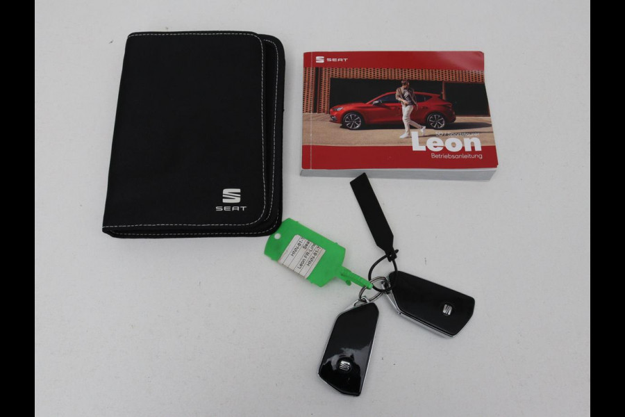Seat Leon 1.4 eHybrid PHEV FR | Stoel & stuurverwarming | Camera | Adaptive cruise | Carplay | Keyless | Sfeerverlichting | Memory | Half leder | Navigatie | Full LED