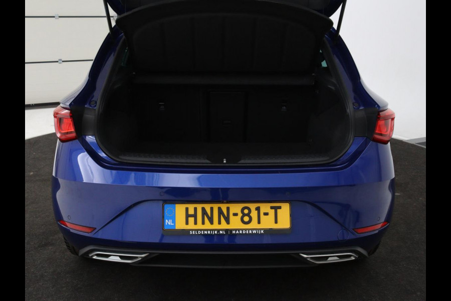 Seat Leon 1.4 eHybrid PHEV FR | Stoel & stuurverwarming | Camera | Adaptive cruise | Carplay | Keyless | Sfeerverlichting | Memory | Half leder | Navigatie | Full LED
