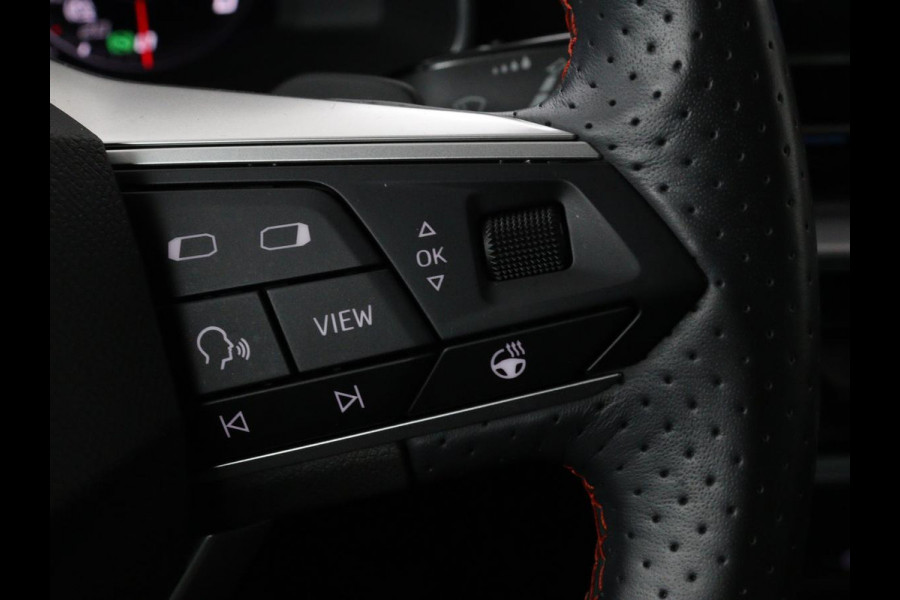 Seat Leon 1.4 eHybrid PHEV FR | Stoel & stuurverwarming | Camera | Adaptive cruise | Carplay | Keyless | Sfeerverlichting | Memory | Half leder | Navigatie | Full LED