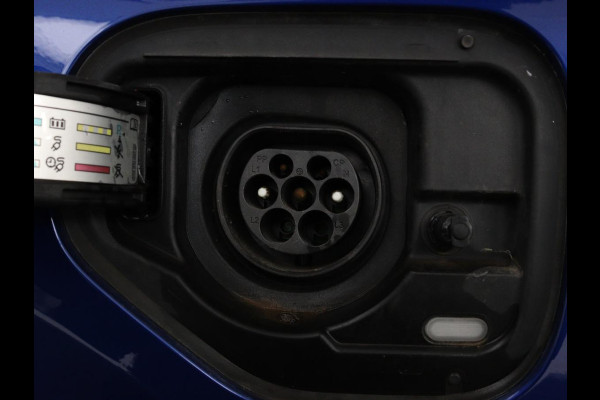 Seat Leon 1.4 eHybrid PHEV FR | Stoel & stuurverwarming | Camera | Adaptive cruise | Carplay | Keyless | Sfeerverlichting | Memory | Half leder | Navigatie | Full LED