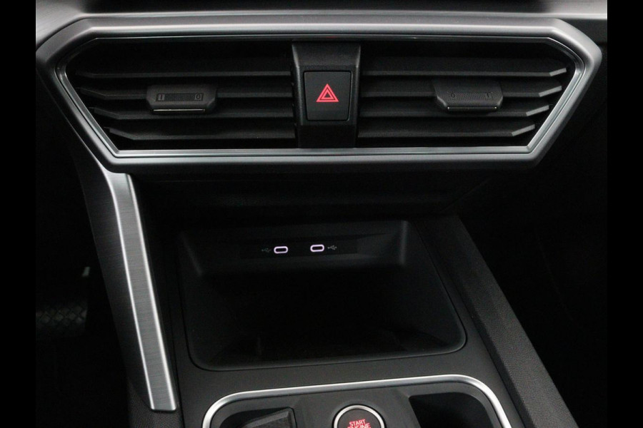 Seat Leon 1.4 eHybrid PHEV FR | Stoel & stuurverwarming | Camera | Adaptive cruise | Carplay | Keyless | Sfeerverlichting | Memory | Half leder | Navigatie | Full LED