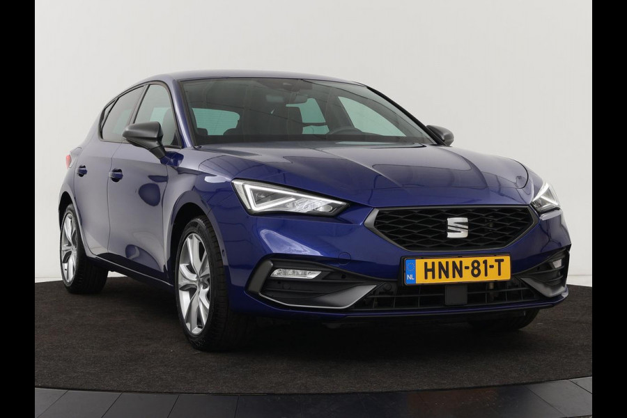 Seat Leon 1.4 eHybrid PHEV FR | Stoel & stuurverwarming | Camera | Adaptive cruise | Carplay | Keyless | Sfeerverlichting | Memory | Half leder | Navigatie | Full LED