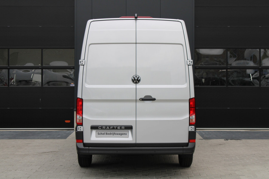Volkswagen Crafter 30 2.0 TDI L3H3 140pk - Navigatie - DAB - Geveerde Stoel - Camera - Carplay - Rijklaar