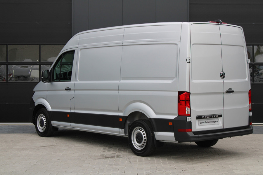 Volkswagen Crafter 30 2.0 TDI L3H3 140pk - Navigatie - DAB - Geveerde Stoel - Camera - Carplay - Rijklaar