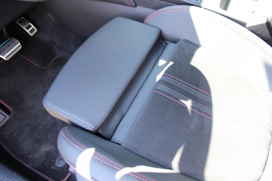 Ford Kuga 2.5 PHEV ST-Line X | Facelift | Technology Pack | Winterpack | AGR | Head-up | BLIS | Navigatie