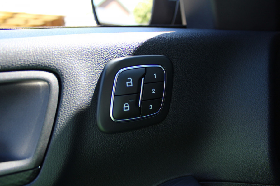 Ford Kuga 2.5 PHEV ST-Line X | Facelift | Technology Pack | Winterpack | AGR | Head-up | BLIS | Navigatie