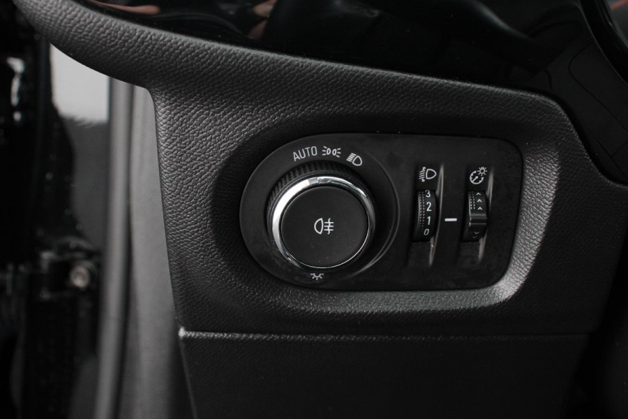 Opel Corsa 1.2 101pk Automaat Edition | Navigatie | Apple Carplay/Android | Airco | Camera | Parkeer sensoren | Dab | Cruise Control | Stoelverwarming |