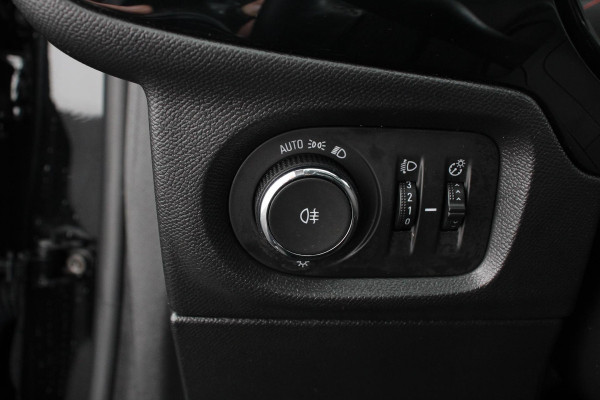 Opel Corsa 1.2 101pk Automaat Edition | Navigatie | Apple Carplay/Android | Airco | Camera | Parkeer sensoren | Dab | Cruise Control | Stoelverwarming |
