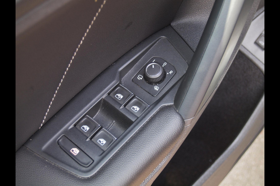 Volkswagen Tiguan 1.5 TSI R-Line Business+ | 360° Camera | Panoramadak | IQ Light | NL-Auto | Harman Kardon |