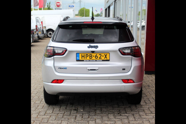 Jeep Compass 4xe 240 Plug-in Hybrid Electric S | Winterpack | Lederen bekleding | 19" lichtmetalen velgen | Apple/Android Carplay