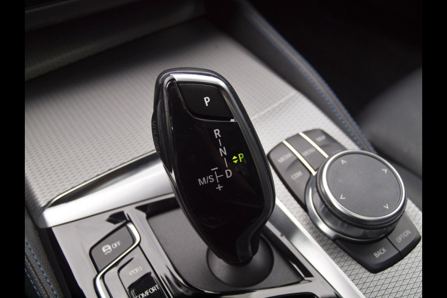 BMW 5 Serie 530e iPerformance Executive | M-Pakket | Schuifdak | Camera | Dealer Onderhouden | NL-Auto |