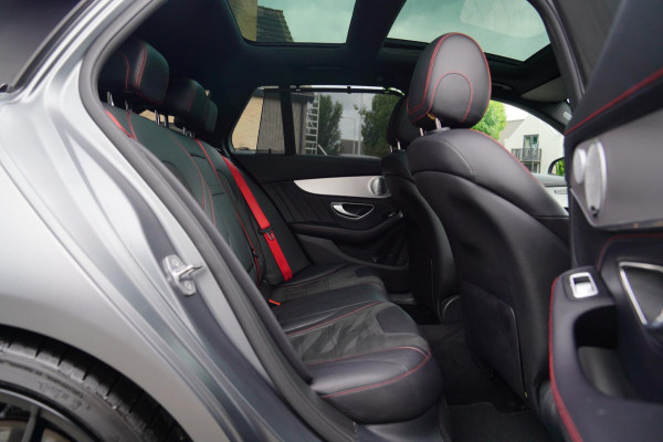 Mercedes-Benz C-Klasse Estate AMG 43 4MATIC | Burmester | Panorama | Designo Matte Grey | Luxe Leder / Alcantara | Camera | NIEUW