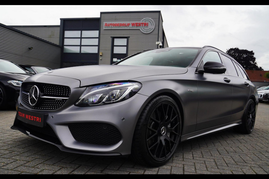 Mercedes-Benz C-Klasse Estate AMG 43 4MATIC | Burmester | Panorama | Designo Matte Grey | Luxe Leder / Alcantara | Camera | NIEUW