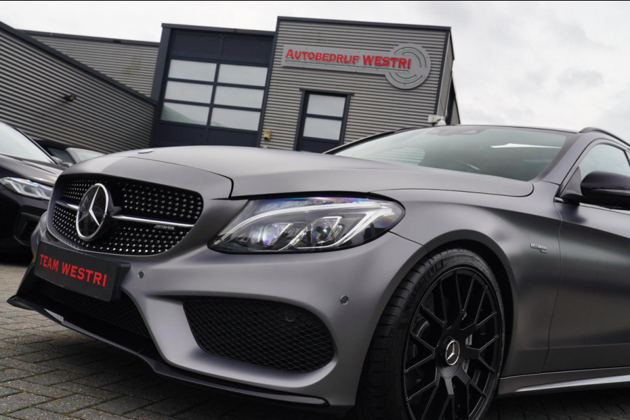 Mercedes-Benz C-Klasse Estate AMG 43 4MATIC | Burmester | Panorama | Designo Matte Grey | Luxe Leder / Alcantara | Camera | NIEUW