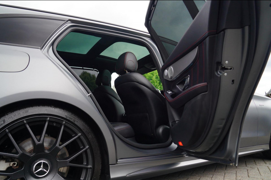 Mercedes-Benz C-Klasse Estate AMG 43 4MATIC | Burmester | Panorama | Designo Matte Grey | Luxe Leder / Alcantara | Camera | NIEUW