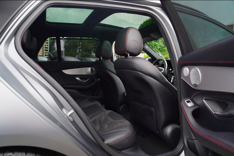 Mercedes-Benz C-Klasse Estate AMG 43 4MATIC | Burmester | Panorama | Designo Matte Grey | Luxe Leder / Alcantara | Camera | NIEUW
