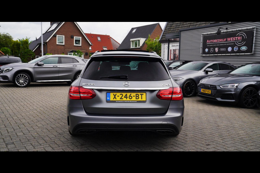 Mercedes-Benz C-Klasse Estate AMG 43 4MATIC | Burmester | Panorama | Designo Matte Grey | Luxe Leder / Alcantara | Camera | NIEUW