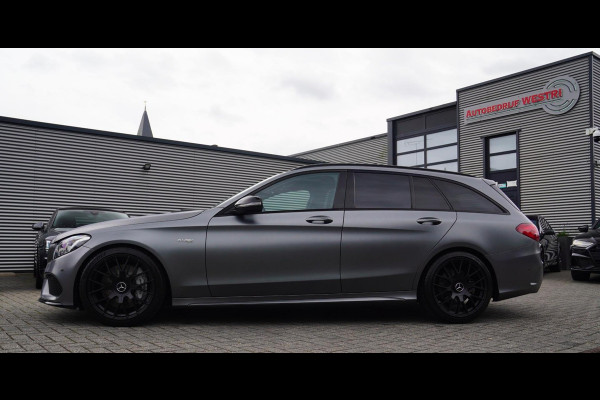 Mercedes-Benz C-Klasse Estate AMG 43 4MATIC | Burmester | Panorama | Designo Matte Grey | Luxe Leder / Alcantara | Camera | NIEUW
