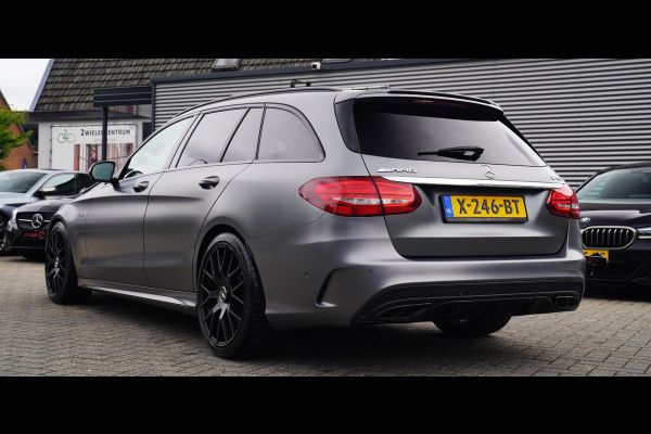 Mercedes-Benz C-Klasse Estate AMG 43 4MATIC | Burmester | Panorama | Designo Matte Grey | Luxe Leder / Alcantara | Camera | NIEUW