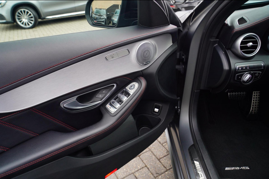 Mercedes-Benz C-Klasse Estate AMG 43 4MATIC | Burmester | Panorama | Designo Matte Grey | Luxe Leder / Alcantara | Camera | NIEUW