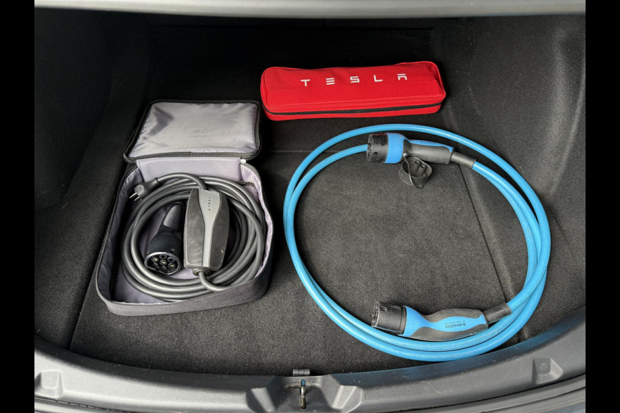 Tesla Model 3 Range Plus | Autopilot | Panorama | Leder | Navi | Camera