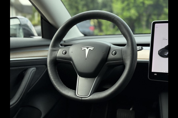 Tesla Model 3 Range Plus | Autopilot | Panorama | Leder | Navi | Camera