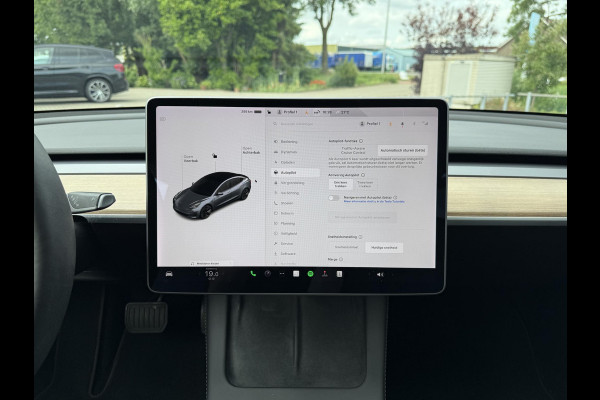 Tesla Model 3 Range Plus | Autopilot | Panorama | Leder | Navi | Camera