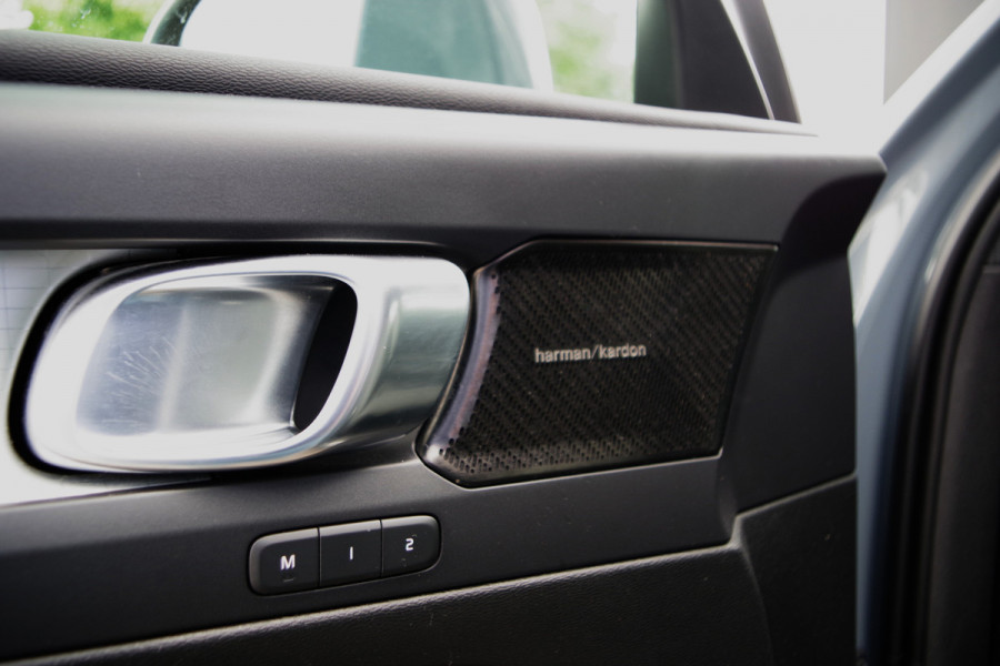 Volvo XC40 1.5 T4 Recharge Inscription Expression 211 PK PHEV, Trekhaak, Harman/Kardon Sound, 360 Camera, Memory