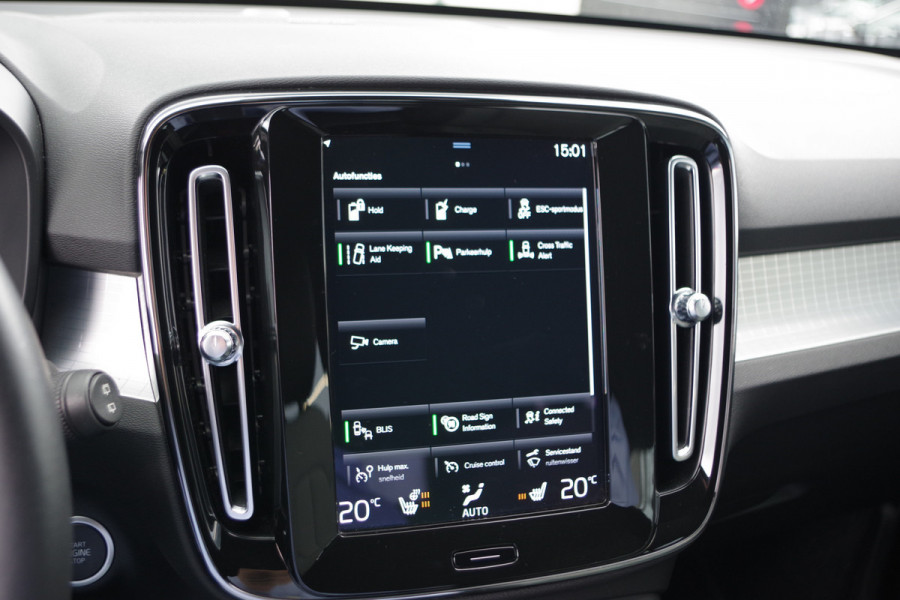 Volvo XC40 1.5 T4 Recharge Inscription Expression 211 PK PHEV, Trekhaak, Harman/Kardon Sound, 360 Camera, Memory