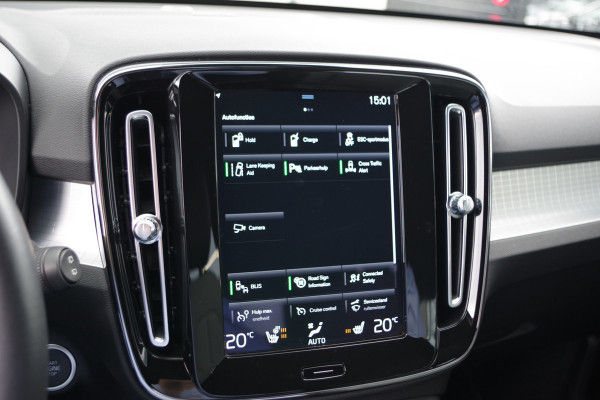 Volvo XC40 1.5 T4 Recharge Inscription Expression 211 PK PHEV, Trekhaak, Harman/Kardon Sound, 360 Camera, Memory