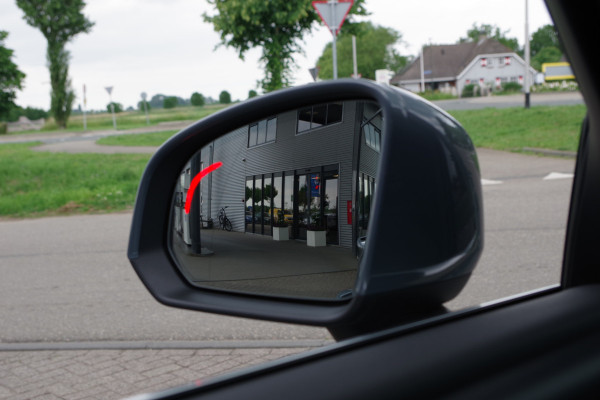 Volvo XC40 1.5 T4 Recharge Inscription Expression 211 PK PHEV, Trekhaak, Harman/Kardon Sound, 360 Camera, Memory