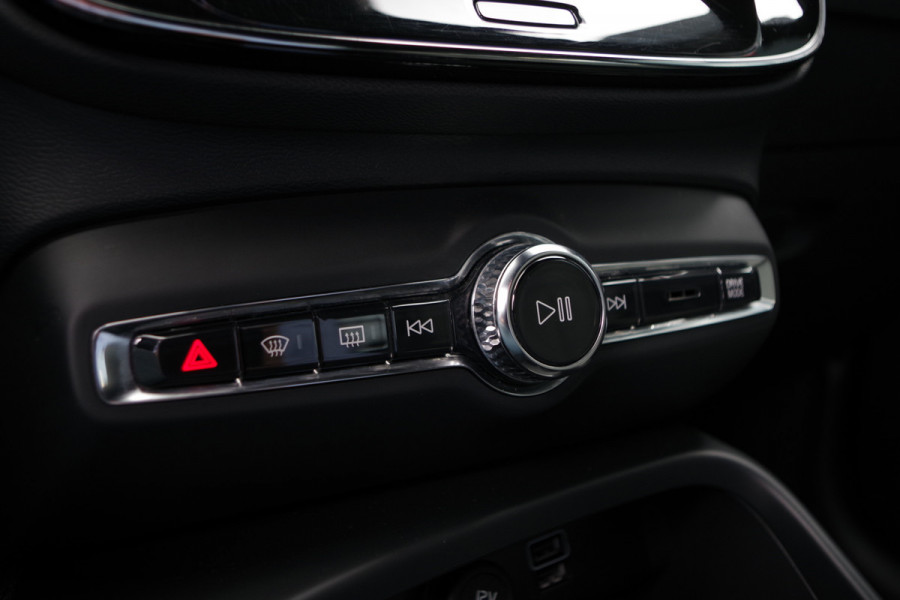 Volvo XC40 1.5 T4 Recharge Inscription Expression 211 PK PHEV, Trekhaak, Harman/Kardon Sound, 360 Camera, Memory