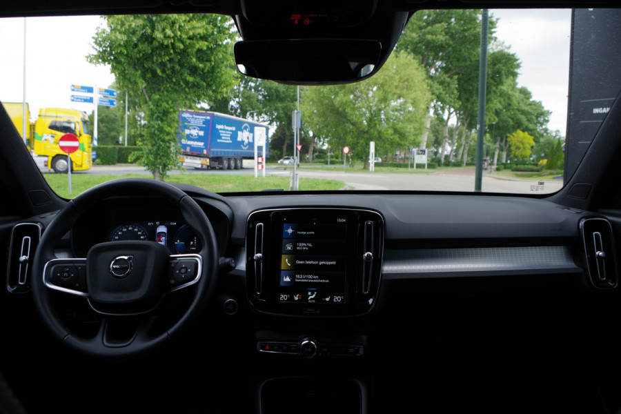 Volvo XC40 1.5 T4 Recharge Inscription Expression 211 PK PHEV, Trekhaak, Harman/Kardon Sound, 360 Camera, Memory