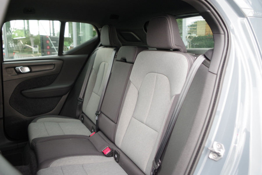 Volvo XC40 1.5 T4 Recharge Inscription Expression 211 PK PHEV, Trekhaak, Harman/Kardon Sound, 360 Camera, Memory