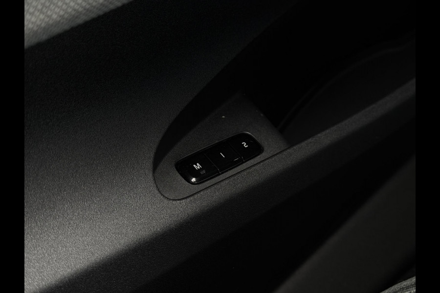 Polestar 2 Aut. Long Range Dual AWD | Trekhaak | Panorama | 360 | Camera | Harman Kardon |