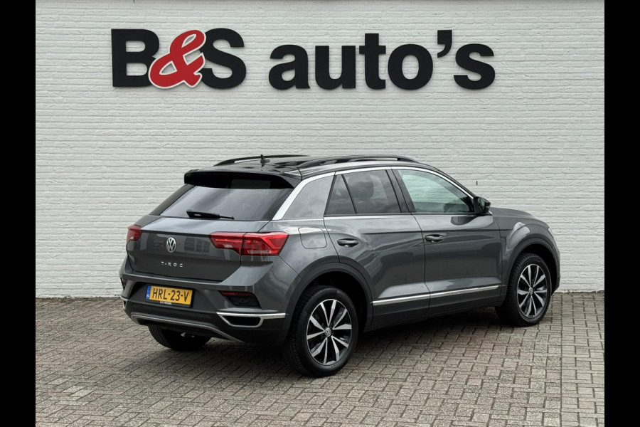 Volkswagen T-Roc 1.5 TSI Sport Led Adaptive cruise Navigatie Pdc voor+achter Clima Stoelverwarming DAB