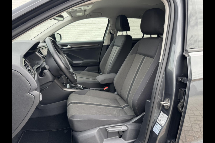 Volkswagen T-Roc 1.5 TSI Sport Led Adaptive cruise Navigatie Pdc voor+achter Clima Stoelverwarming DAB