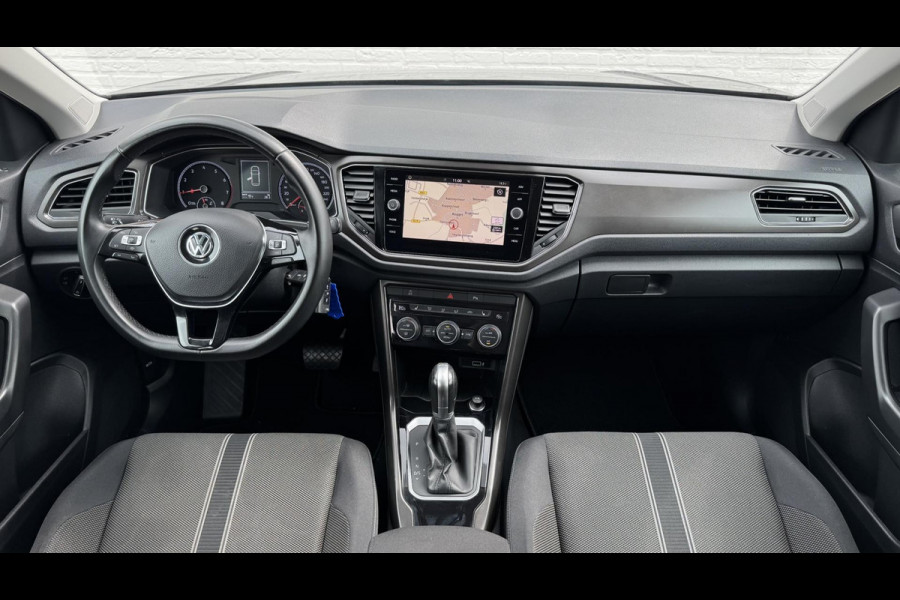 Volkswagen T-Roc 1.5 TSI Sport Led Adaptive cruise Navigatie Pdc voor+achter Clima Stoelverwarming DAB