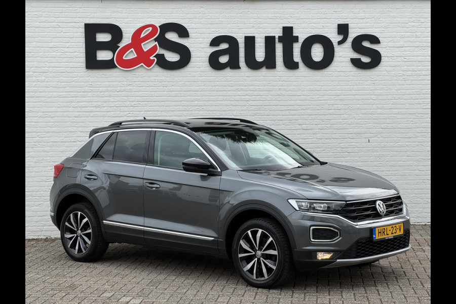 Volkswagen T-Roc 1.5 TSI Sport Led Adaptive cruise Navigatie Pdc voor+achter Clima Stoelverwarming DAB