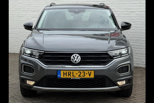Volkswagen T-Roc 1.5 TSI Sport Led Adaptive cruise Navigatie Pdc voor+achter Clima Stoelverwarming DAB