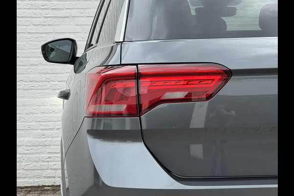 Volkswagen T-Roc 1.5 TSI Sport Led Adaptive cruise Navigatie Pdc voor+achter Clima Stoelverwarming DAB