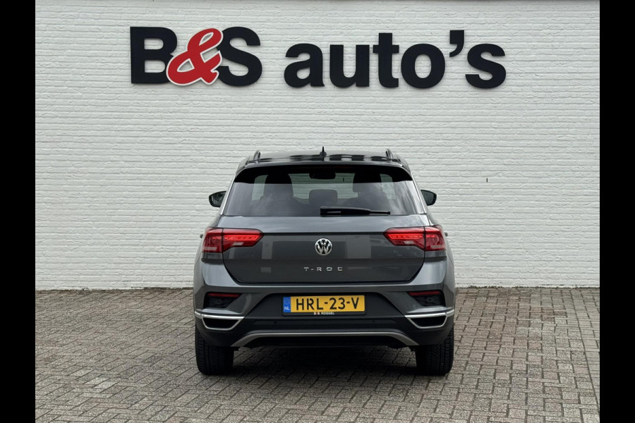 Volkswagen T-Roc 1.5 TSI Sport Led Adaptive cruise Navigatie Pdc voor+achter Clima Stoelverwarming DAB