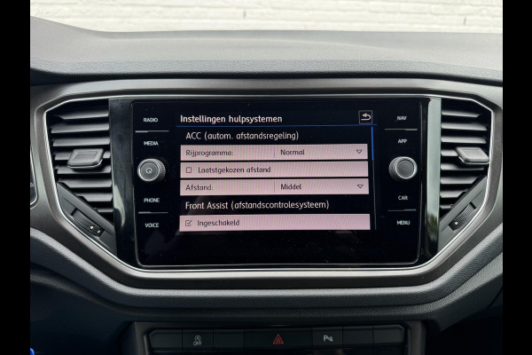 Volkswagen T-Roc 1.5 TSI Sport Led Adaptive cruise Navigatie Pdc voor+achter Clima Stoelverwarming DAB