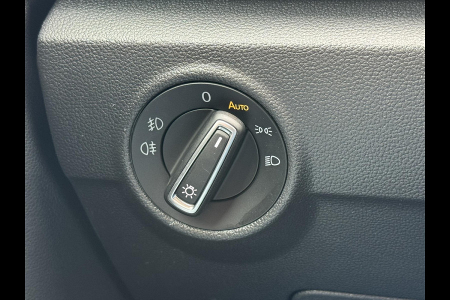 Volkswagen T-Roc 1.5 TSI Sport Led Adaptive cruise Navigatie Pdc voor+achter Clima Stoelverwarming DAB