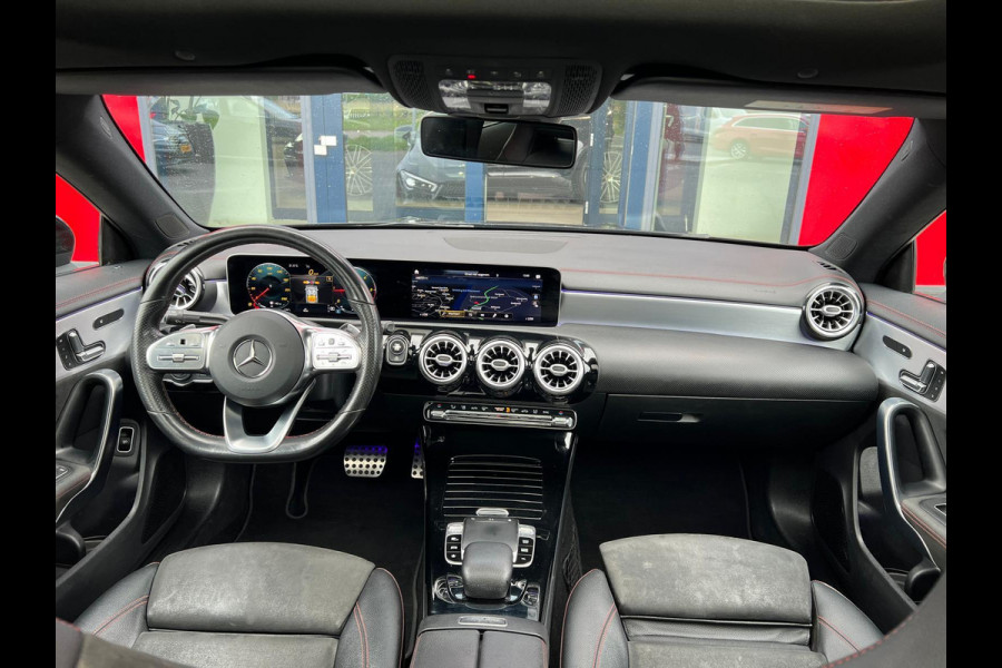 Mercedes-Benz CLA-Klasse 180 d Premium Plus AMG PANO/Nightpakket